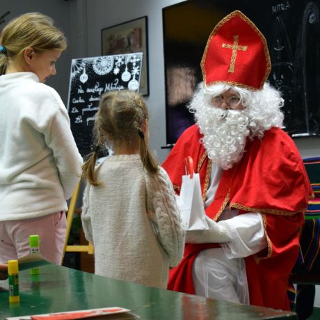 Mikołaju, Mikołaju, co ty robisz w naszym kraju?