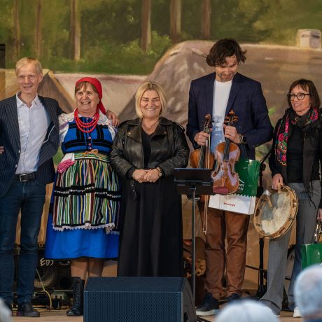 Żywiołowe otwarcie VII Spotkań wielu wielu w Muzeum Wsi Radomskiej