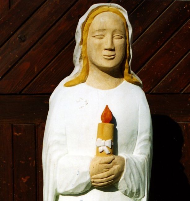 Symbolika ognia ziemskiego w kontekście święta Matki Boskiej Gromnicznej