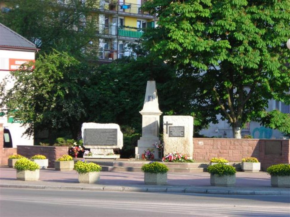 Pamiątka uwłaszczenia chłopów Krzyż ze zbiegu ulic Żeromskiego i 25 Czerwca w Radomiu